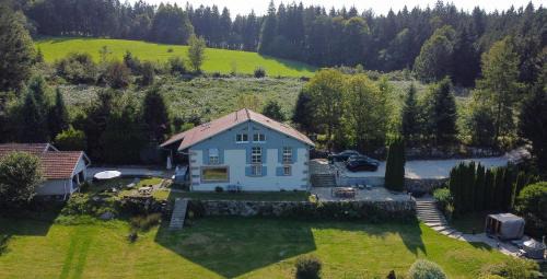 Villa d'exception LA BELLE DES VOSGES 4 étoiles, bain nordique, sauna, billard etc