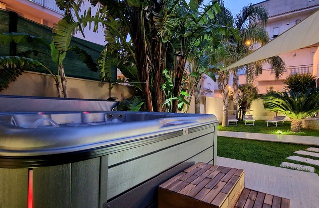 Villa 'Davelia' with Shared Terrace, Wi-Fi and Air Conditioning