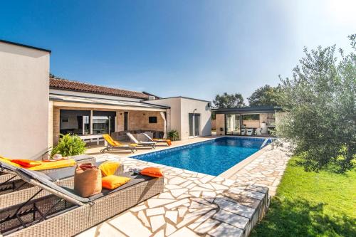 Villa Desiree by Villa Plus