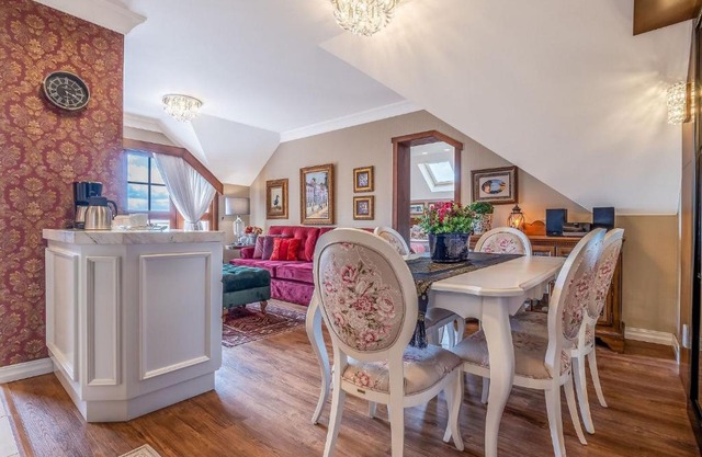 Villa Di Pietro 502 - Apto no coração de Gramado 400 metros Rua Coberta