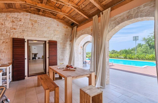 Villa Dubravka in Central Istria for 11 people - pet friendly with 70 m2 private pool