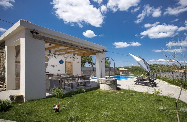 Villa Duda Privater Pool, 4 Schlafzimmer, 3 Badezimmer, Haustierfreundlich