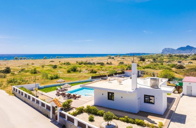 Villa Elysian - Two Bedroom Villa, Sleeps 6