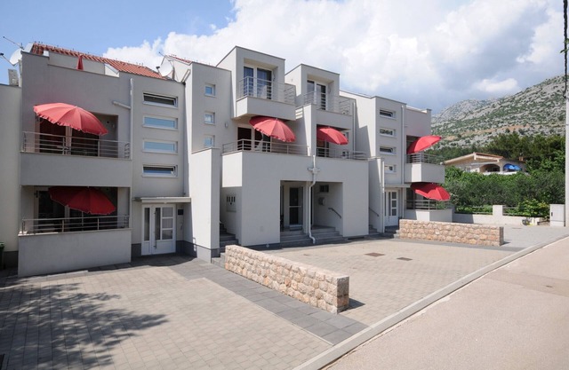 Villa Ema, where the sea touches the mountains. No agency or travel agency !