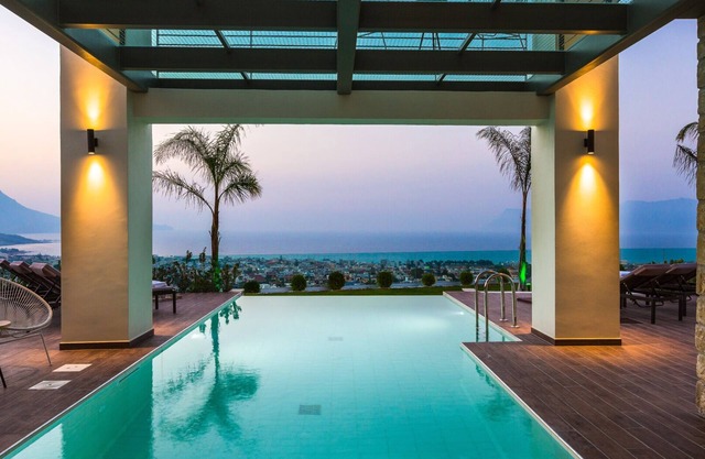 Villa Emilia I Luxury, amazing seaview, heated pool