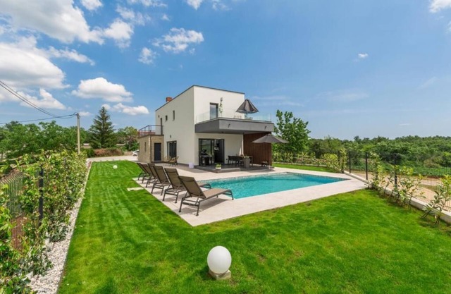 Villa Emma Louisa, Žminj