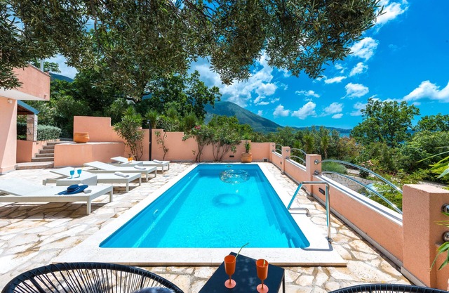 Villa Enjoy - Luxury house with Private Beach & Pool