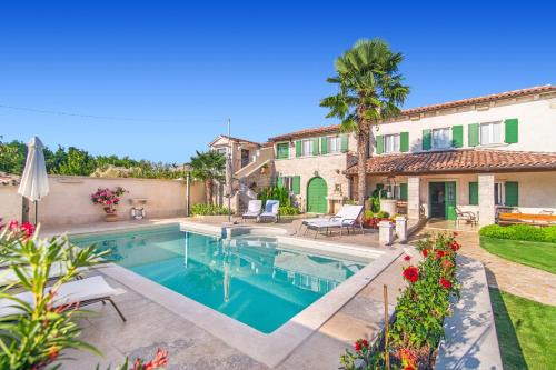 Villa Faggiolo by Villa Plus