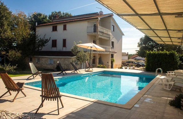 VILLA FJORD One-Bedroom Apartment 1