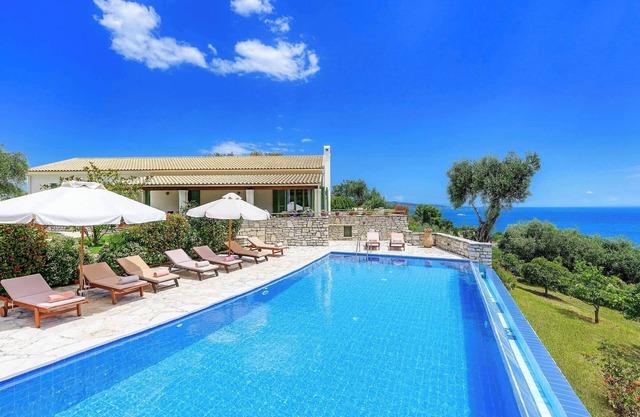 Villa Fonesei - Five Bedroom Villa, Sleeps 11