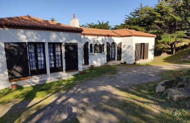 VILLA 160 m2 50 m from the BEACH, Panoramic view of Port la Vie, wooded park