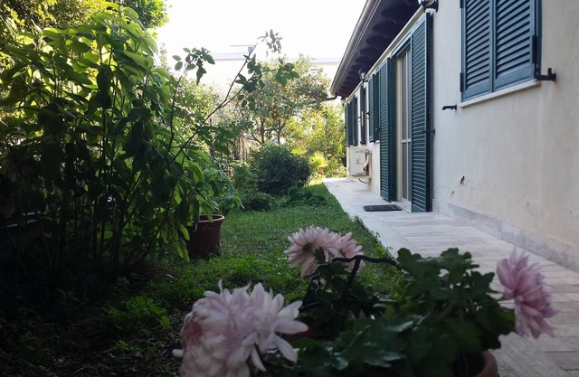 VILLA FRANCOIS a few meters from the main street of Torre Annunziata