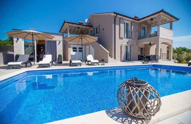 Villa Franka with Pool near Labin