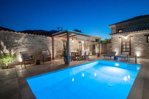 Villa Frontale - Restored Villa with Pool Perfect for 4 Nestled Next to a Traditional Olive Mill and Local Farms Offering Authentic Hospitality and Organic Delights By Villa Mana Gers