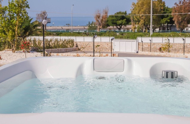 Villa Ginevra - Two Bedroom Villa, Sleeps 4