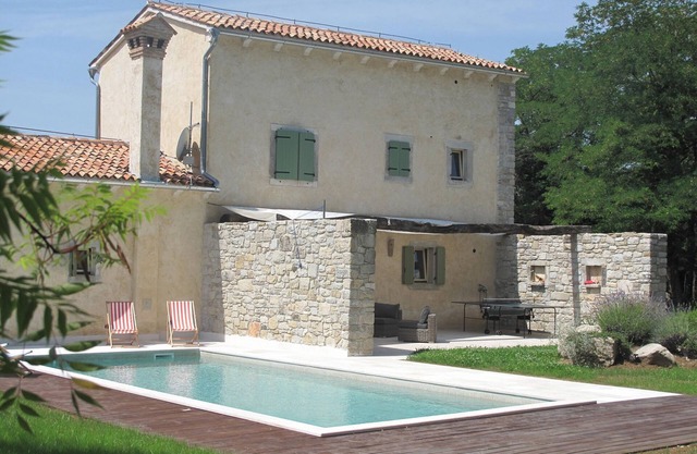 Villa Grašišće – Two Charming Stone Villas with Pool in the Heart of Istria