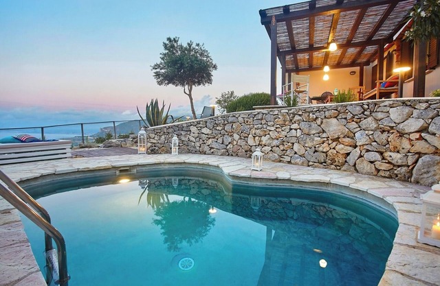 Villa Guscio – Castellamare del Golfo, Trapani area