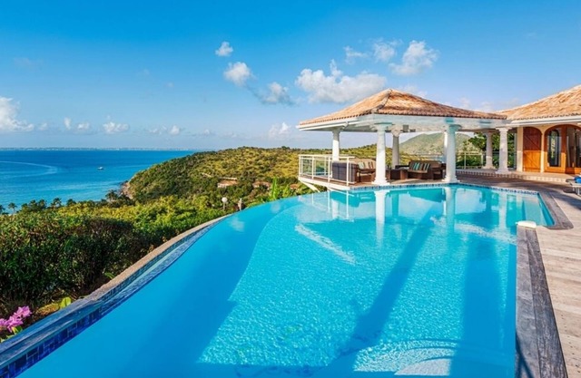 Villa Happy Bay | Beach View - Located in Beautiful Happy Bay with Private Pool