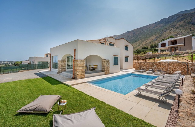 Villa Hemèra, pool and relaxation a few minutes from Scopello