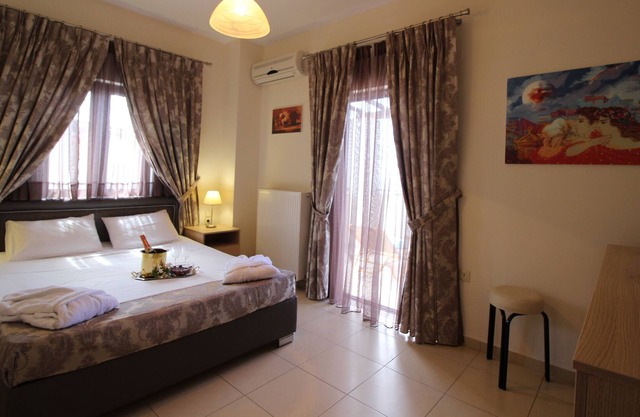 Villa II close to the beach, heated shared pool,sauna, BBQ, table tennis