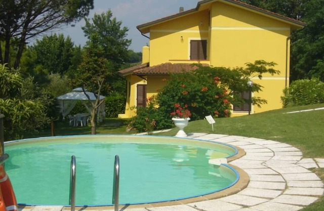 VILLA IL GRILLO, swimming-pool park 10.000m2 panoramic view, air condition WI-FI