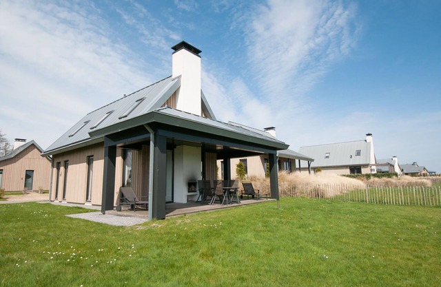 Villa in Bergen op Zoom with Waterfront Views