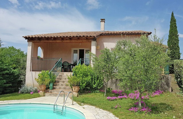 Villa in Saint-Laurent with Private Pool