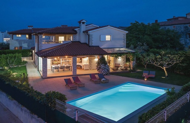 Villa in Novigrad with Pool near Beach