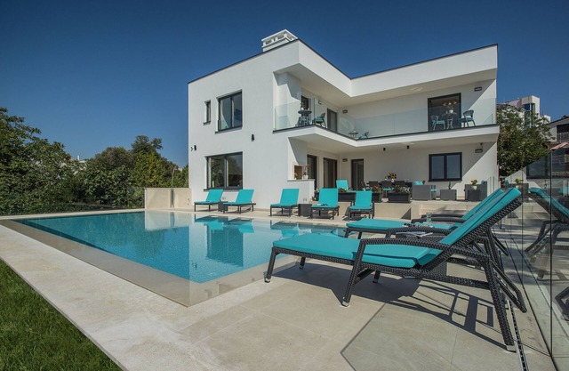 Villa in Pješčana by the Beach with Pool