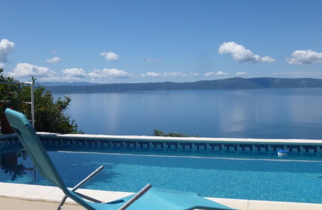 Villa in Podgora, 2 app. quiet super sea and island view. Private pool, WiFi
