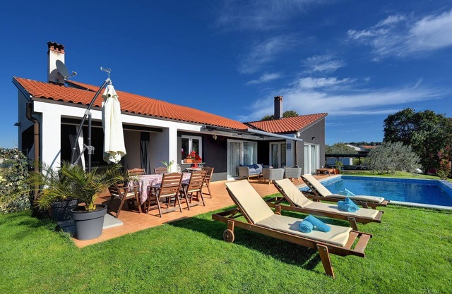 Villa in Rovinj with Pool & Bubble Bath