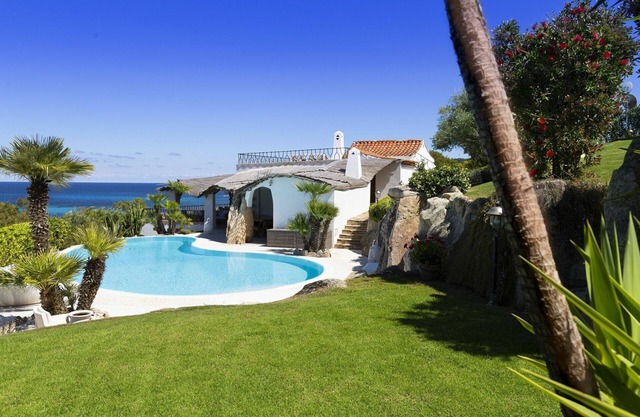 Villa in San Teodoro with 4 bedrooms sleeps 8