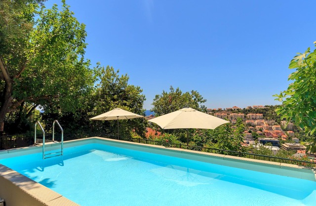 Villa Isanda - Four Bedroom Villa, Sleeps 8