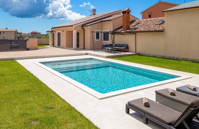 Villa Jessica with pool and hydromassage, garden, BBQ