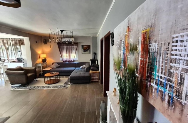 Villa Jurišić 10 metara od mora plaža lezaljke veliko dvorište