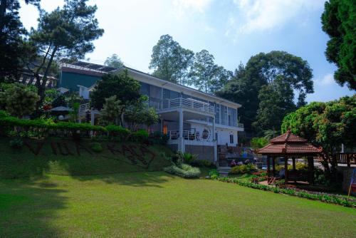 Villa Kaca 88