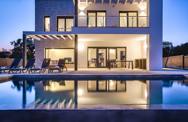 Villa Kalu With Private Pool