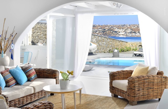 Villa Kanalia, view on the little Venice, spacious, bright, swimming pool with sea view