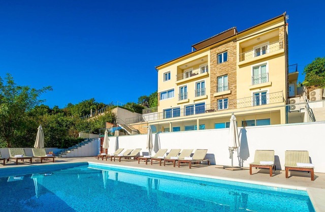 Villa Karolina - Nine Bedroom Villa, Sleeps 18