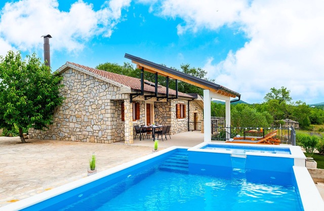 Villa Kiara (V9742-K1) - Unešić