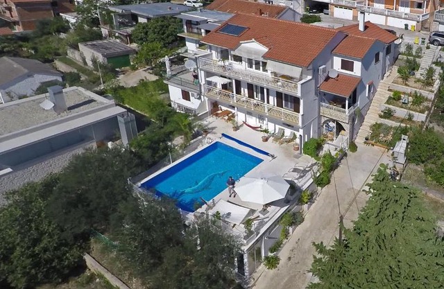 Villa Lana Apartments