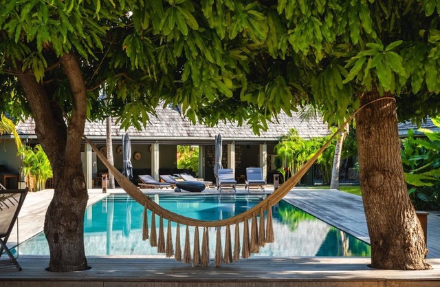 Villa le Manoir de Lorient - Located in Magnificent Lorient Beach with Private Pool