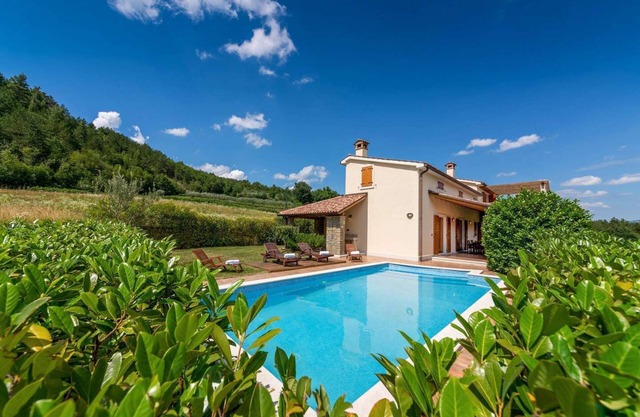 Villa Lef with pool