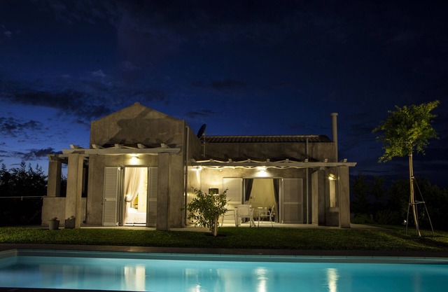 VILLA LEFTERIS - LUXURY VILLA WITH PRIVATE POOL