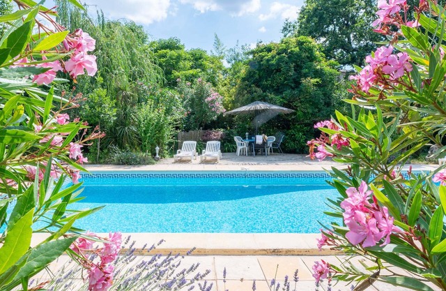 Villa Les Cigales – Holiday home in the Cévennes with fenced pool and lush garden