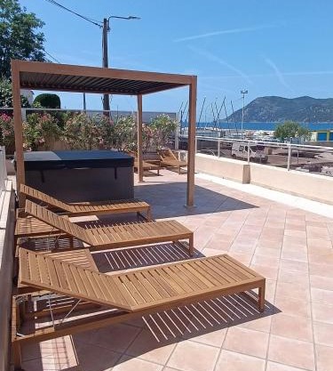 Villa Les Deux Sœurs Bord de mer et Jacuzzi