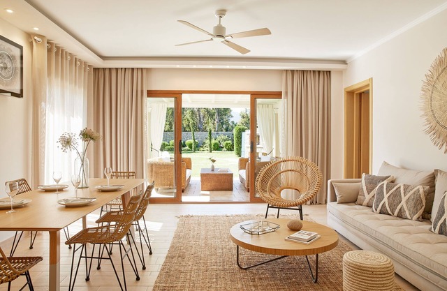 Villa Lilly with 3 bedrooms, private pool and hydrospa.