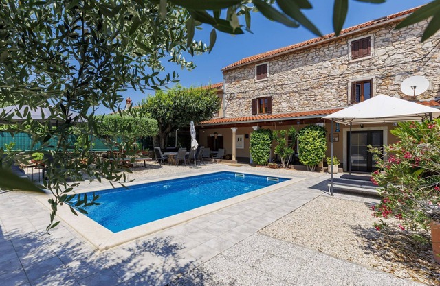 Villa Lucky by Interhome