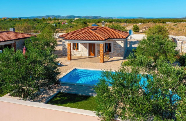 Villa Lunis (V9291-K1) - Čista Velika