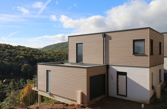 Villa-Luxury-Ensuite with Bath-Terrace-Barr